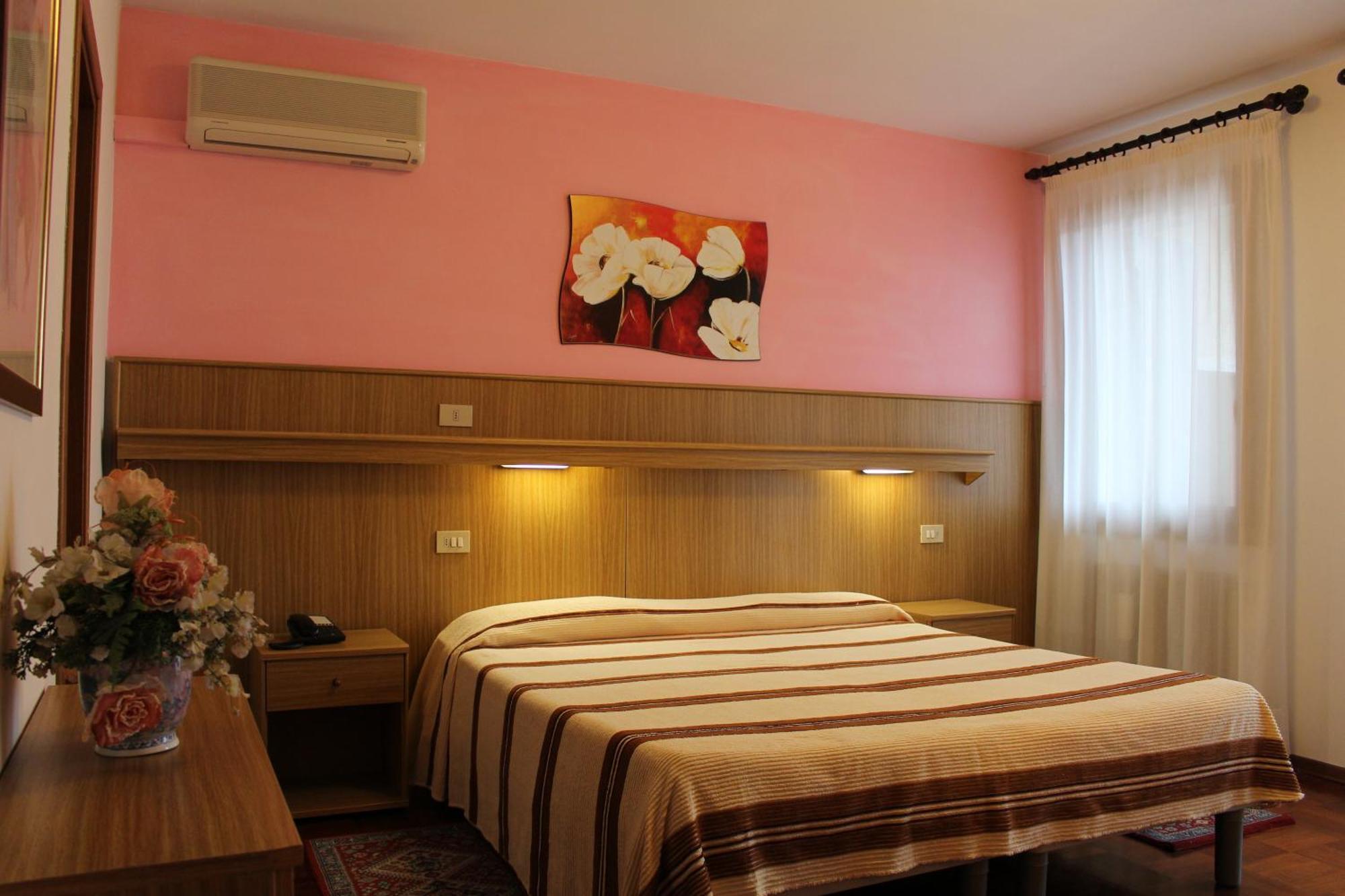 Hotel Ristorante Dotto Varago Room photo
