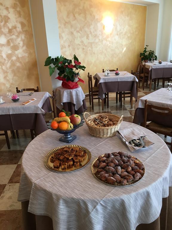 Hotel Ristorante Dotto Varago Exterior photo