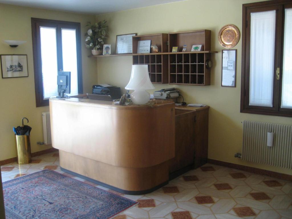 Hotel Ristorante Dotto Varago Exterior photo