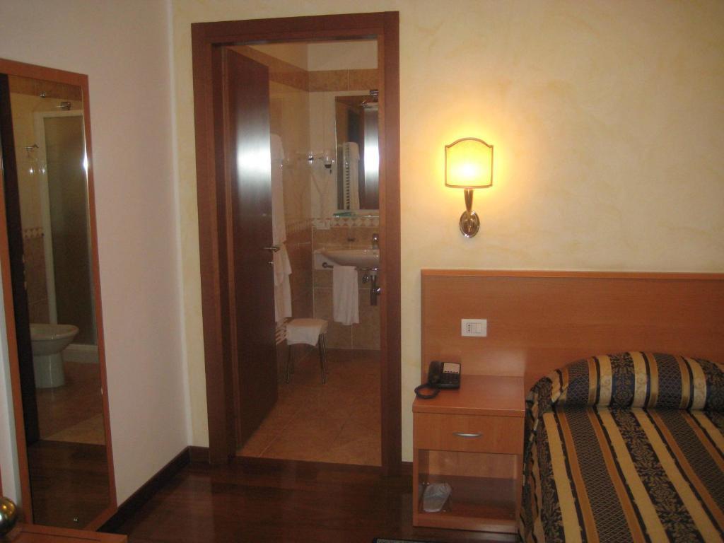 Hotel Ristorante Dotto Varago Room photo